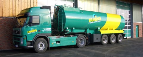 Tankzug für Flüssigschlammtransport