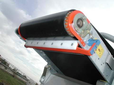 details showing robust and efficient scraper