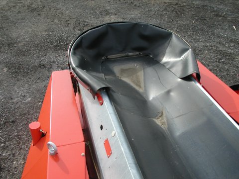 Deep reception hopper